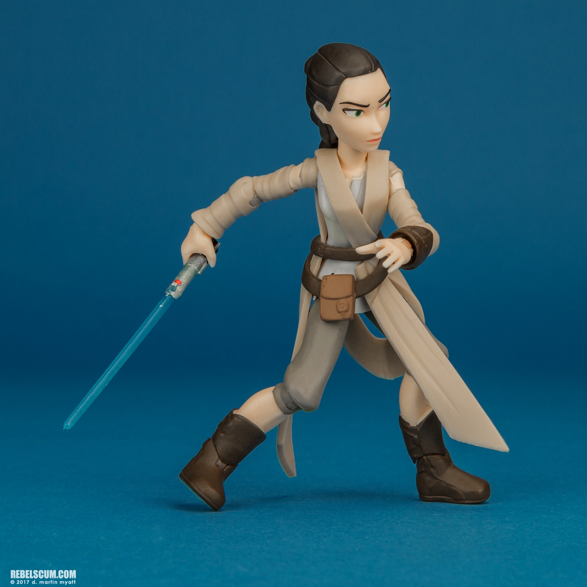 Rey-Disney-Store-Star-Wars-Toybox-02-009.jpg