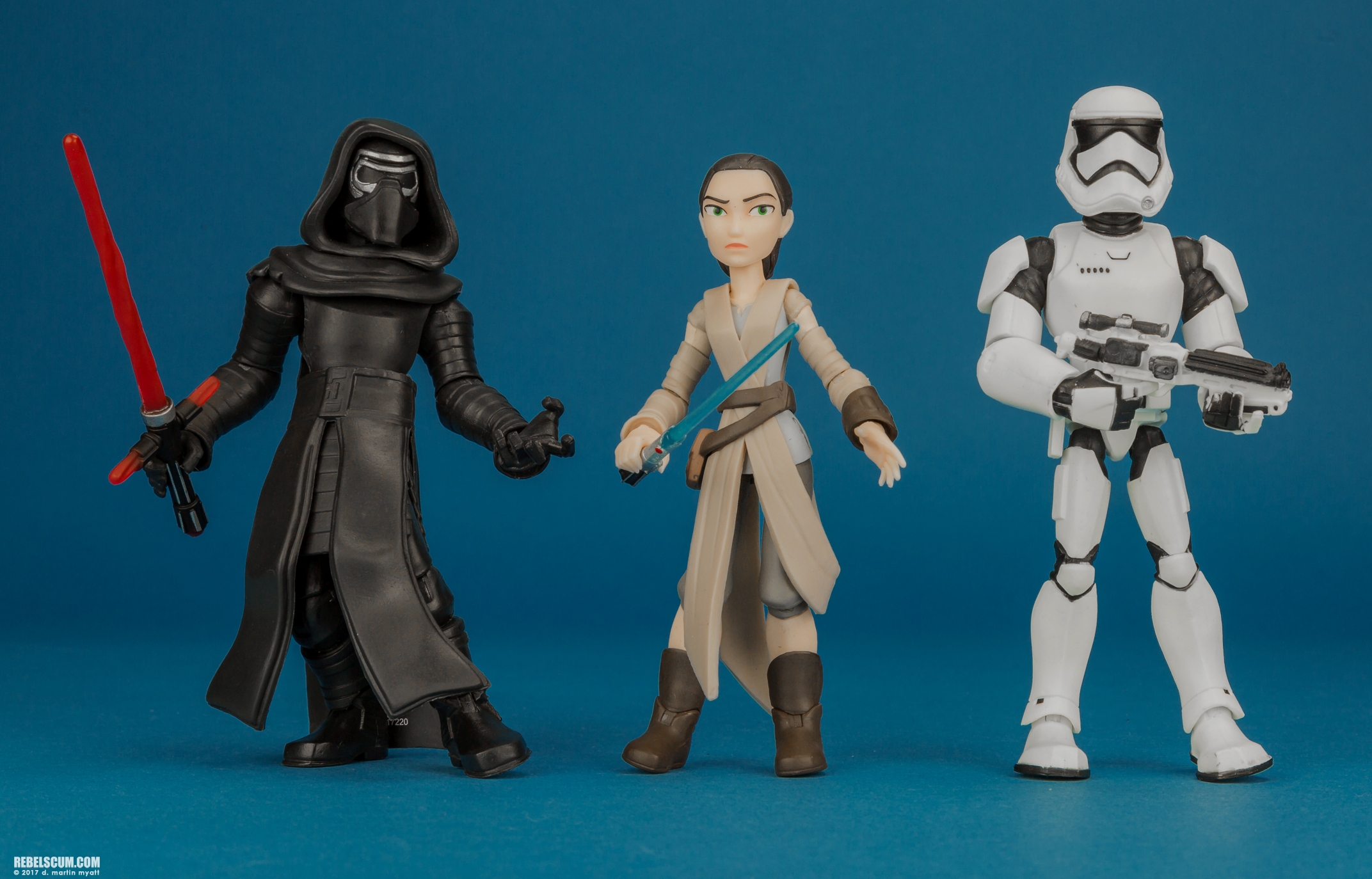 Rey-Disney-Store-Star-Wars-Toybox-02-011.jpg