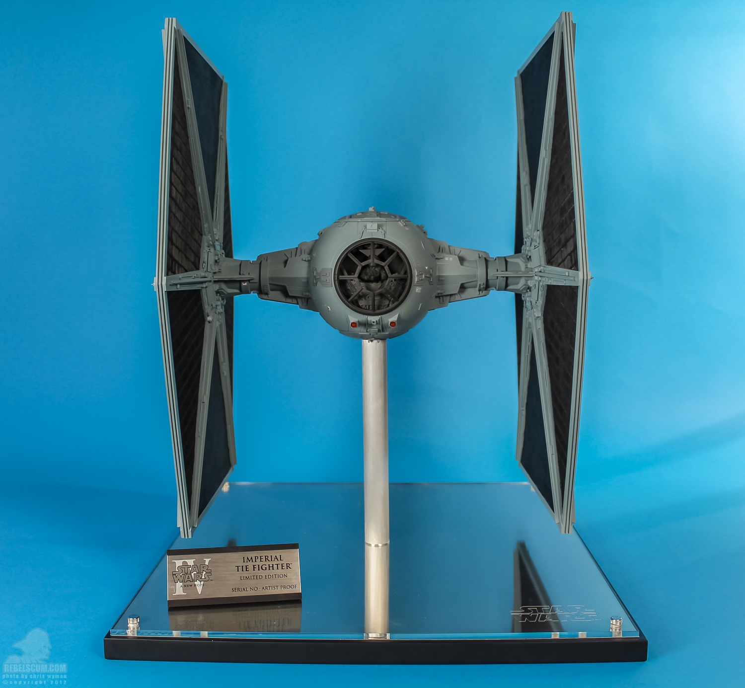 TIE_Fighter_Studio_Scale_model_eFX-01.jpg