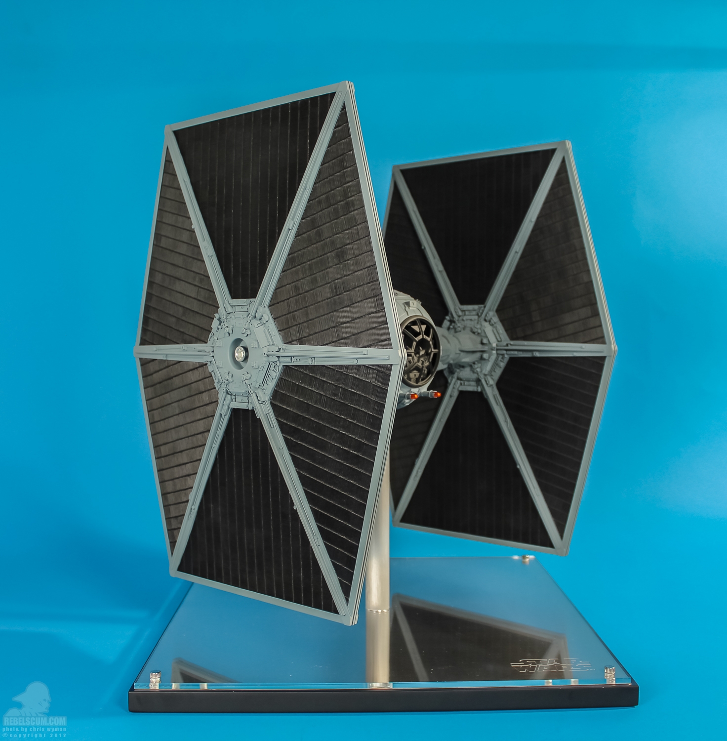 TIE_Fighter_Studio_Scale_model_eFX-02.jpg