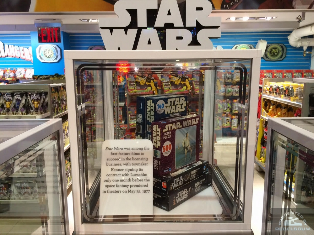 toys-r-us-force-friday-126.jpg