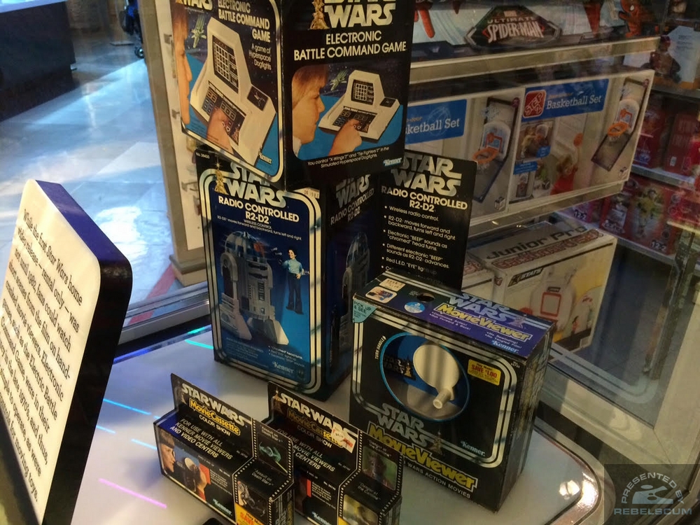 toys-r-us-force-friday-154.jpg