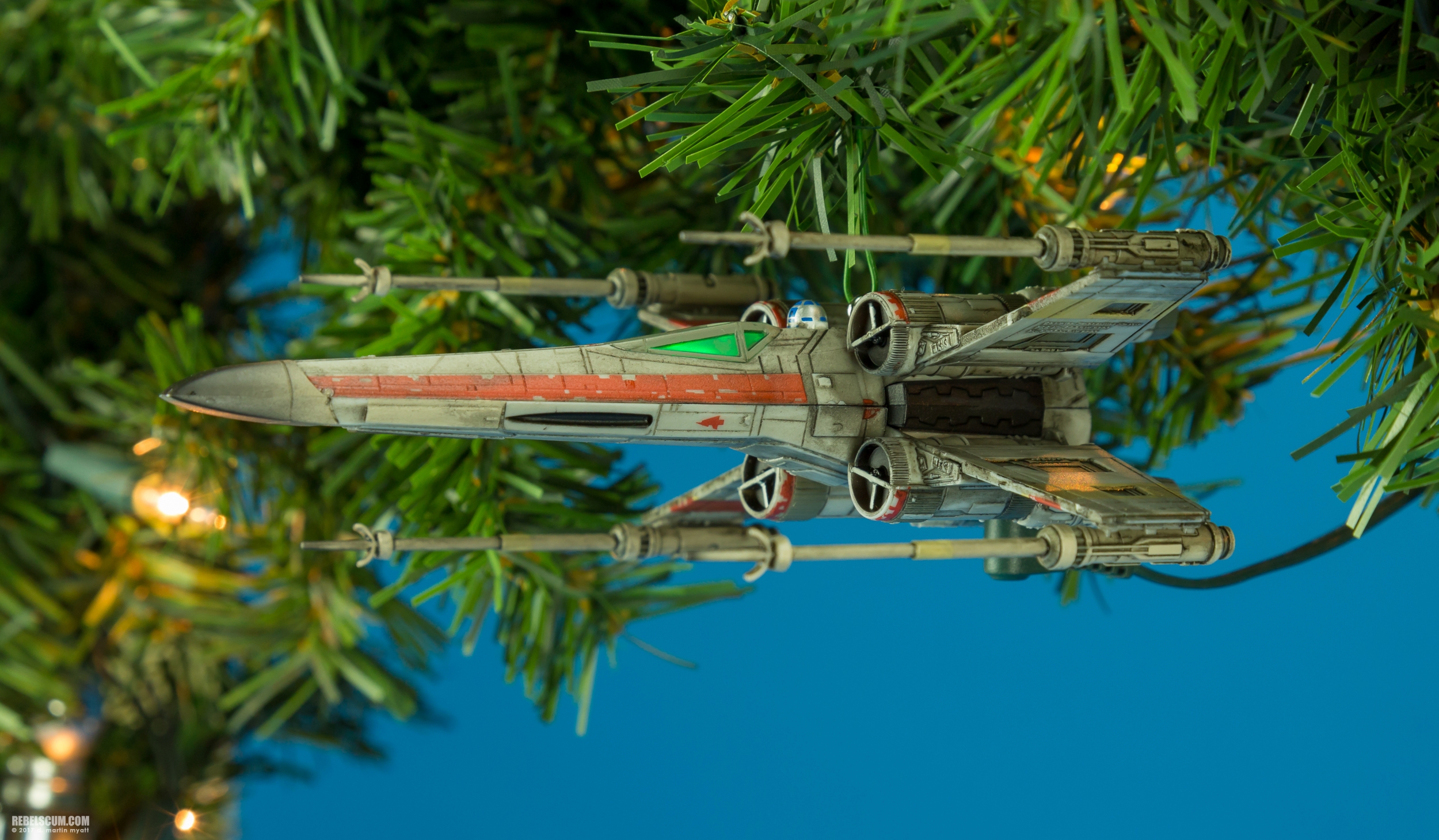 X-Wing-Starfighter-2017-Hallmark-Keepsake-Ornament-007.jpg