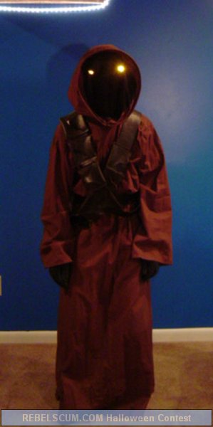 Jared Sloger as a Jawa