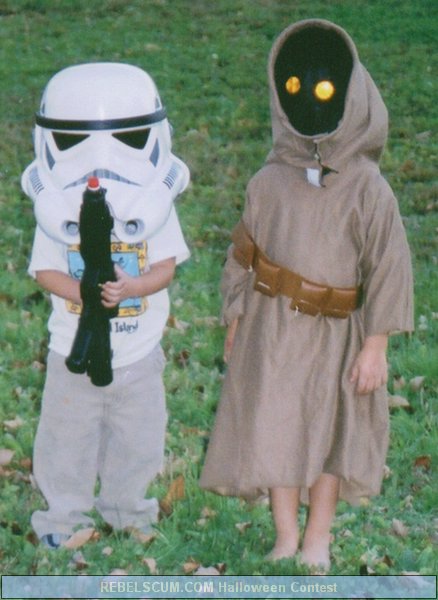  Jarrett and Sebastian as Bobble Head Stormtrooper and Jawa