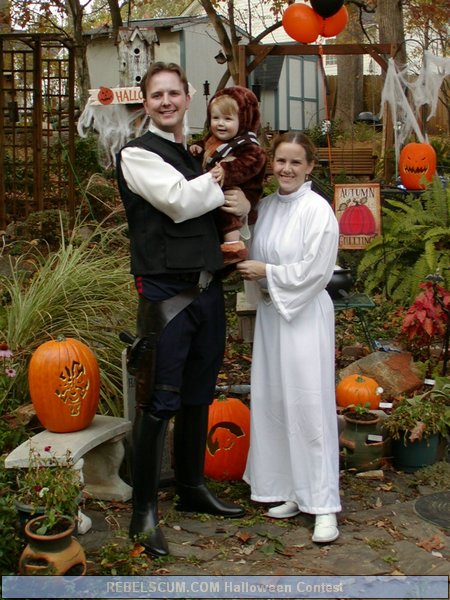 The Davenports as Han Solo, Princess Leia and Chewy