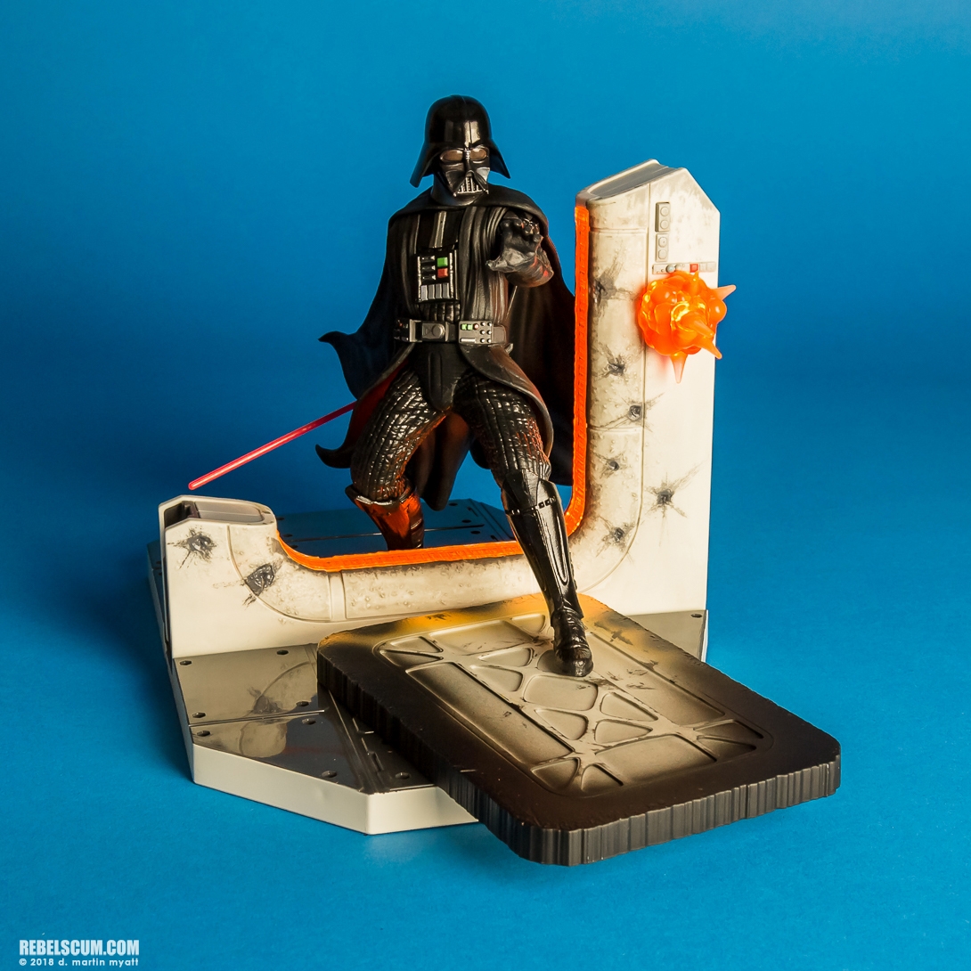 Darth-Vader-01-Centerpiece-The-Black-Series-012.jpg