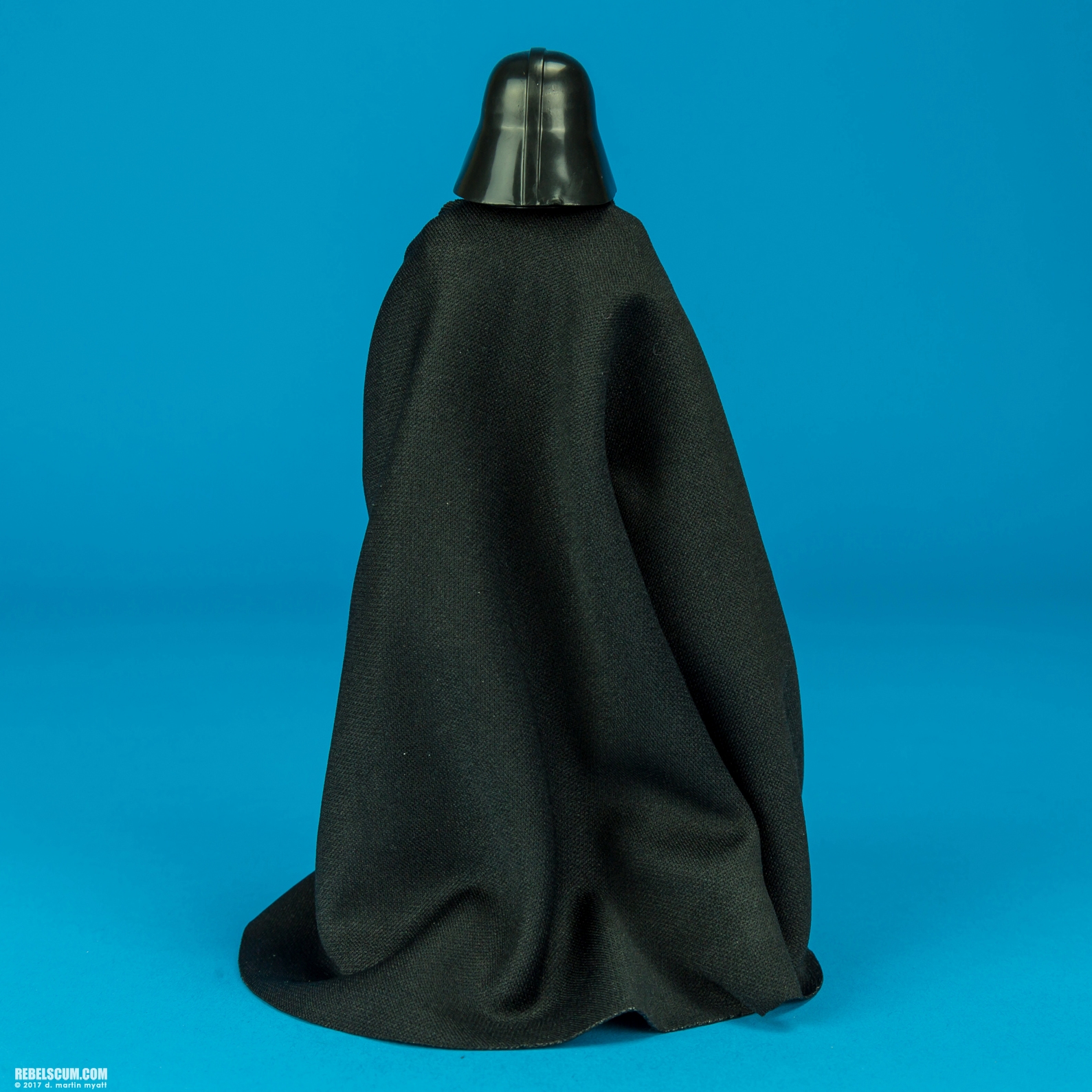 Darth-Vader-43-The-Black-Series-6-inch-Hasbro-004.jpg