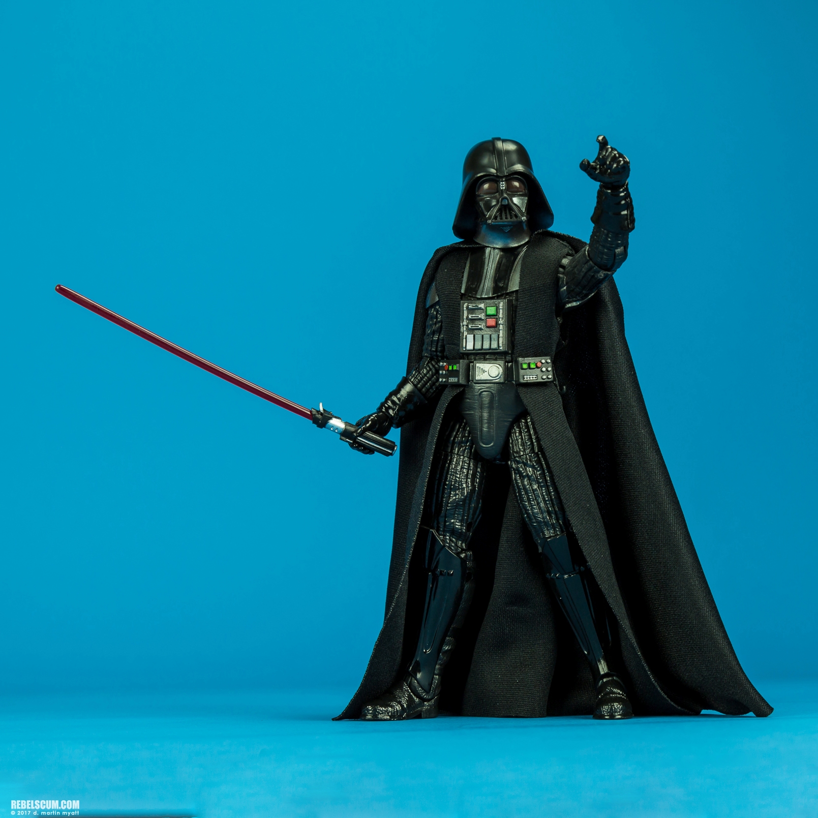 Darth-Vader-43-The-Black-Series-6-inch-Hasbro-009.jpg