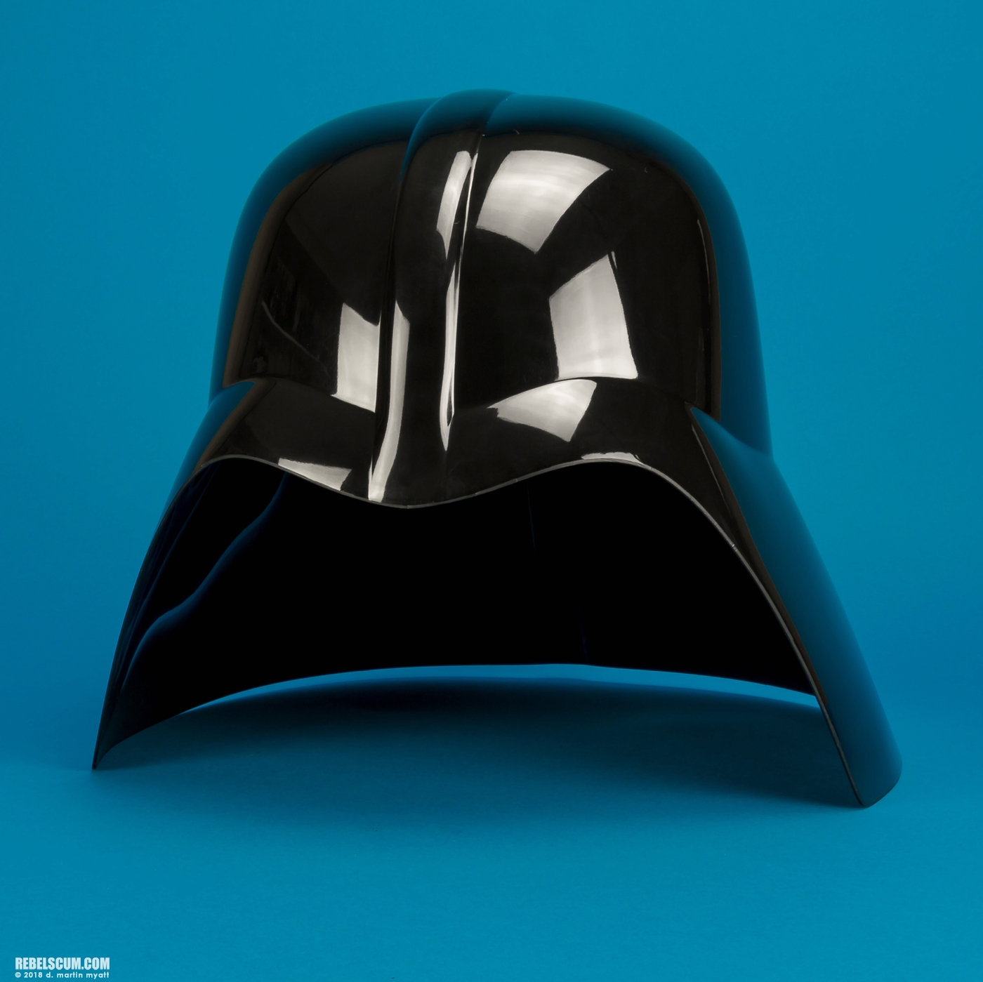 Darth-Vader-Premium-Electronic-Helmet-The-Black-Series-014.jpg