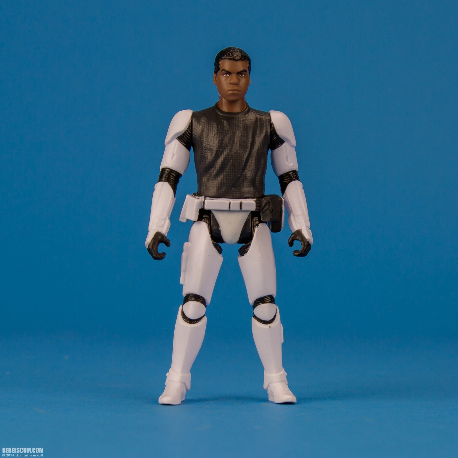 Finn-FN-2187-Armor-Up-Hasbro-The-Force-Awakens-001.jpg