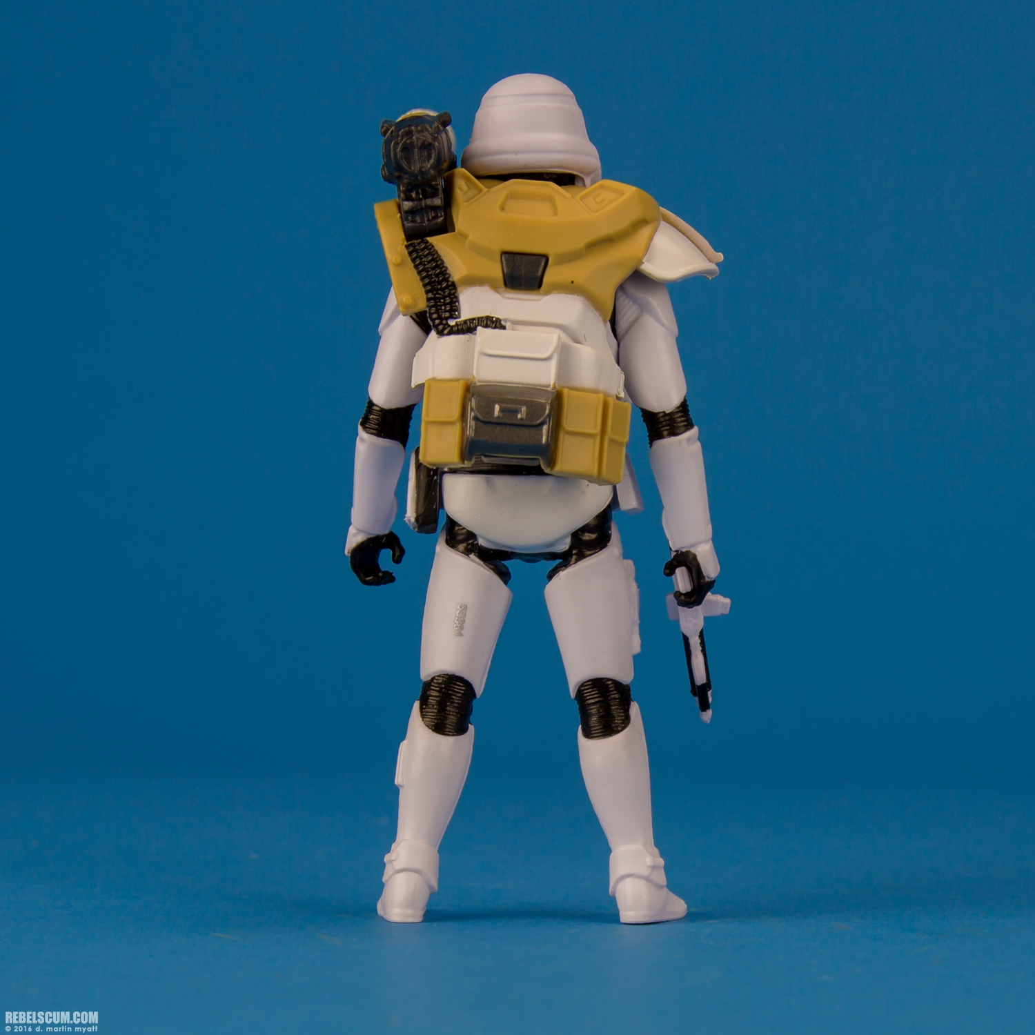 Finn-FN-2187-Armor-Up-Hasbro-The-Force-Awakens-012.jpg