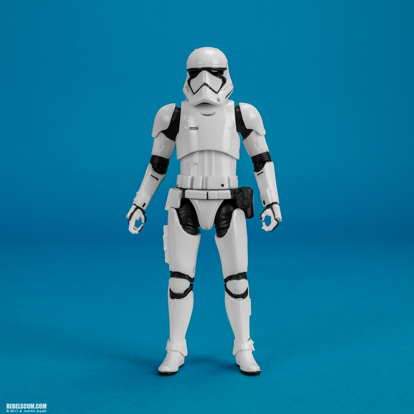 First-Order-Stormtrooper-Deluxe-Amazon-The-Black-Series-001.jpg
