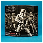 First-Order-Stormtrooper-Deluxe-Amazon-The-Black-Series-019.jpg