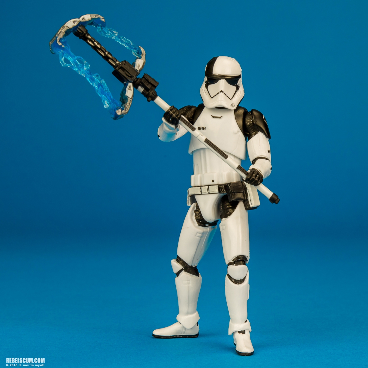 First-Order-Stormtrooper-Executioner-The-Black-Series-375-006.jpg