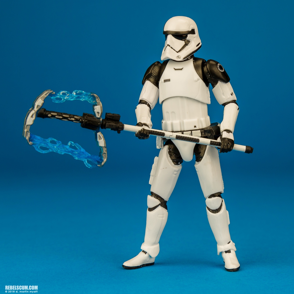 First-Order-Stormtrooper-Executioner-The-Black-Series-375-007.jpg