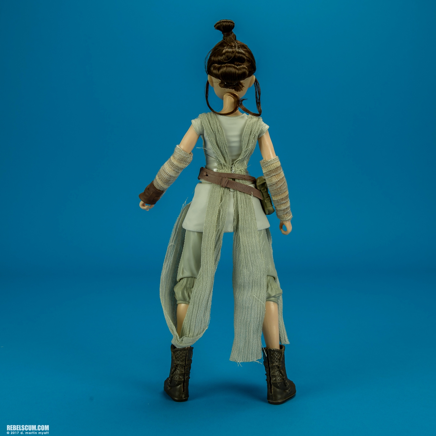 Forces-Of-Destiny-Rey-Of-Jakku-Star-Wars-Hasbro-004.jpg