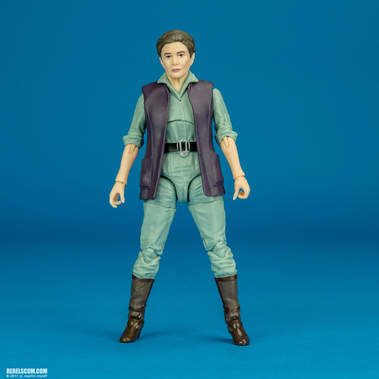 General-Leia-Organa-52-The-Black-Series-C3291-B3834-001.jpg