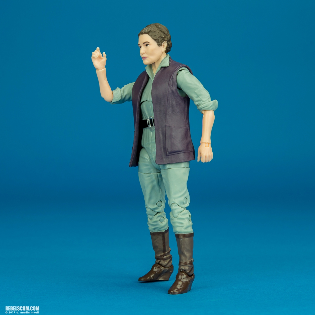 General-Leia-Organa-52-The-Black-Series-C3291-B3834-003.jpg