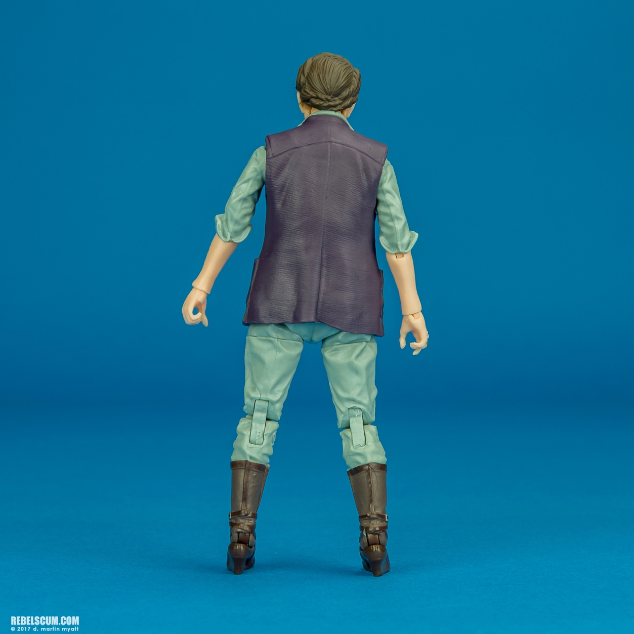 General-Leia-Organa-52-The-Black-Series-C3291-B3834-004.jpg