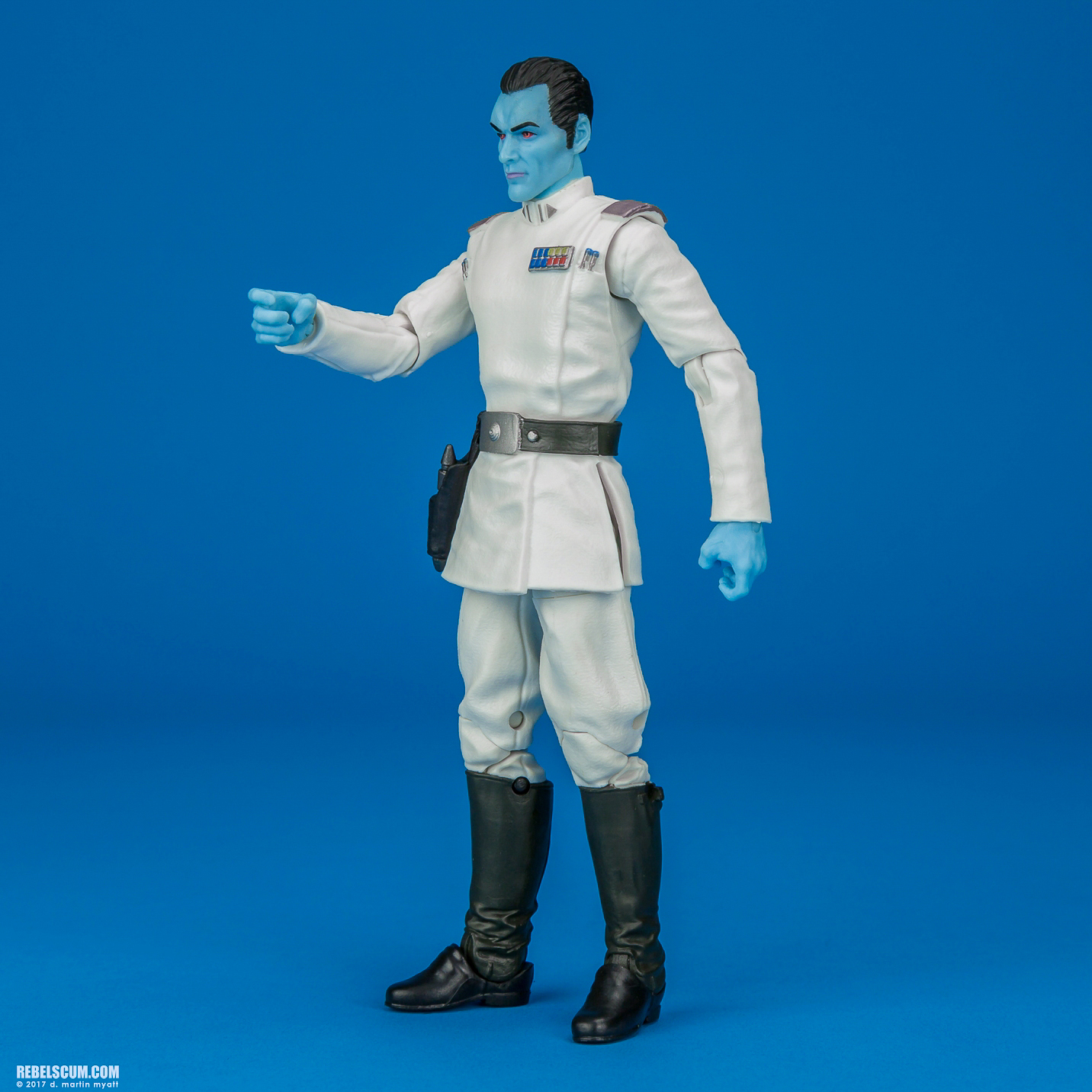 Grand-Admiral-Thrawn-47-The-Black-Series-6-Inch-003.jpg