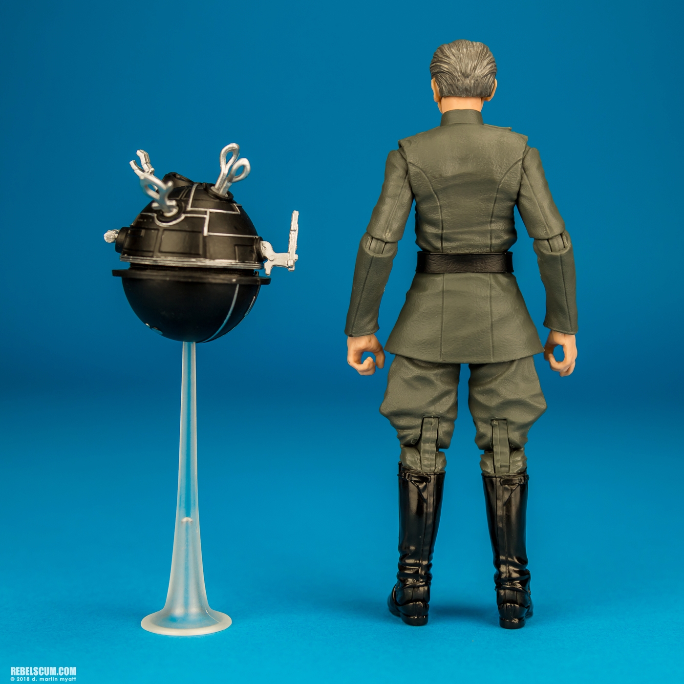 Grand-Moff-Tarkin-63-The-Black-Series-6-inch-hasbro-004.jpg