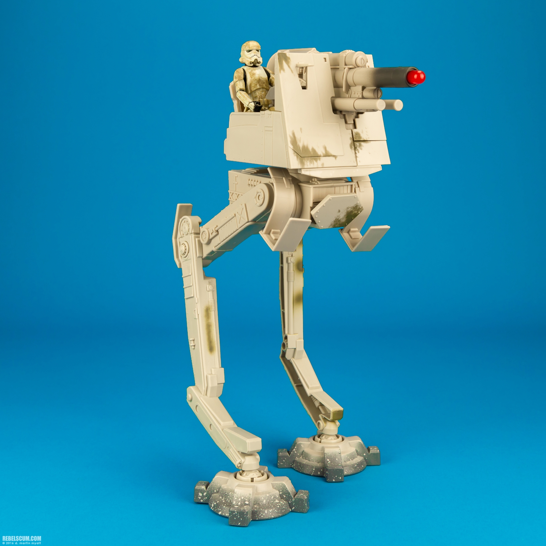 Imperial-AT-DT-Walker-Solo-Star-Wars-Universe-Hasbro-001.jpg