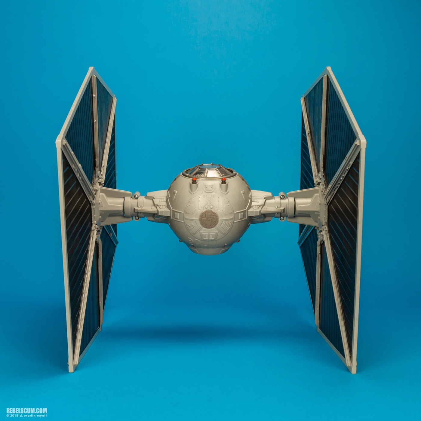 Imperial-TIE-Fighter-Star-Wars-The-Vintage-Collection-hasbro-006.jpg