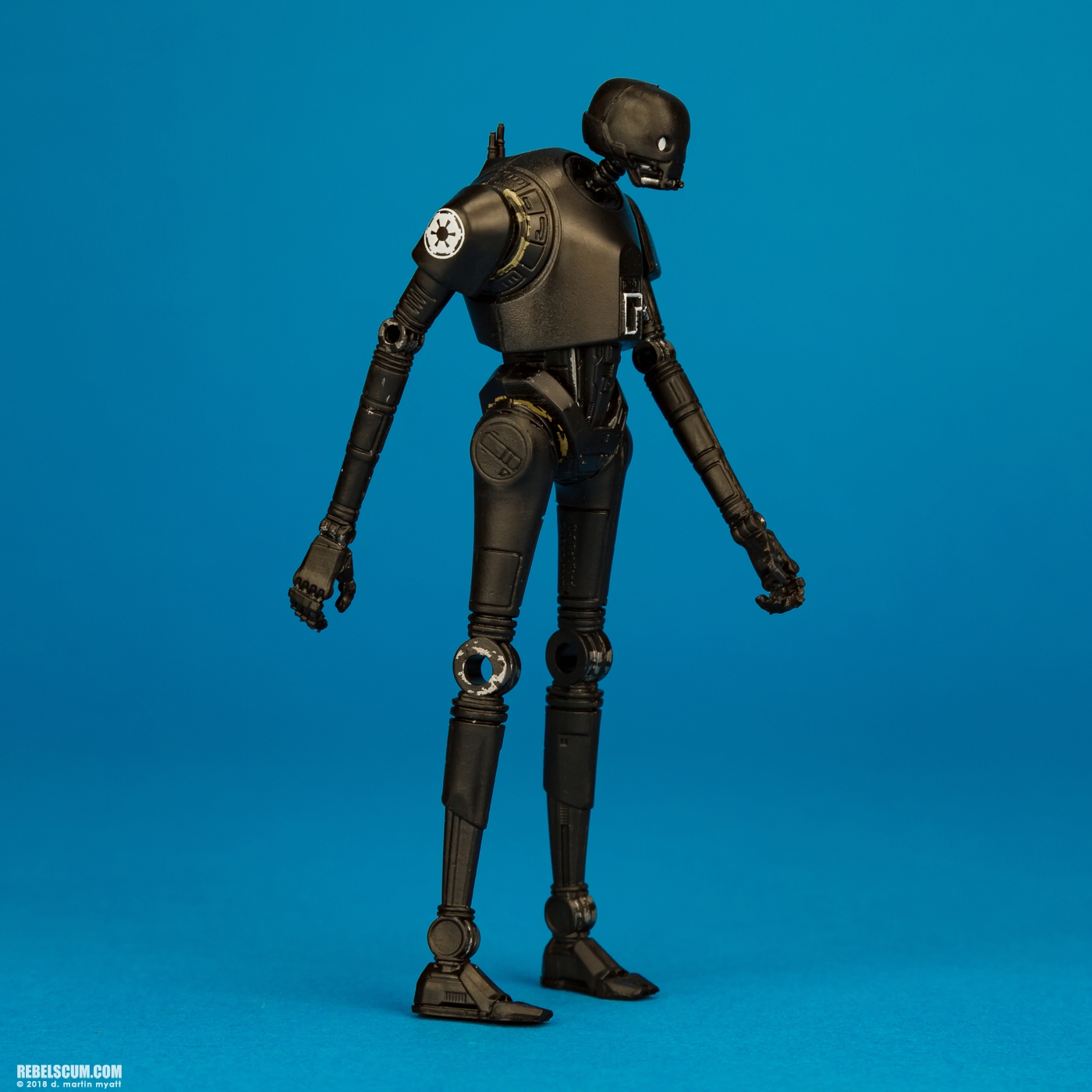 K-2SO-with-a-blaster-Star-Wars-Universe-ForceLink-2-002.jpg