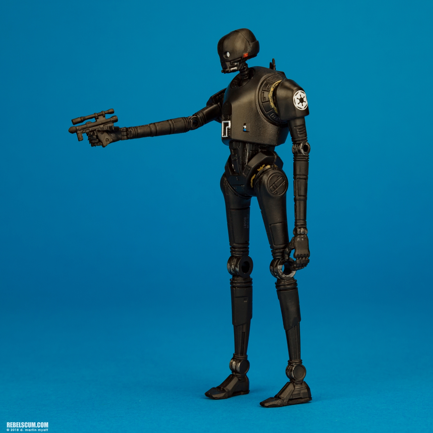 K-2SO-with-a-blaster-Star-Wars-Universe-ForceLink-2-007.jpg