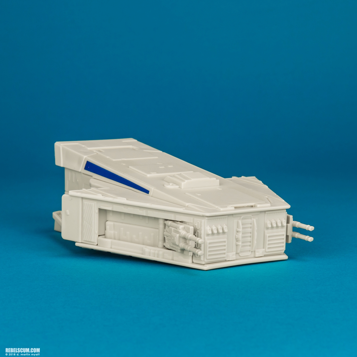 Kessel-Run-Millennium-Falcon-Solo-Star-Wars-Universe-Hasbro-016.jpg