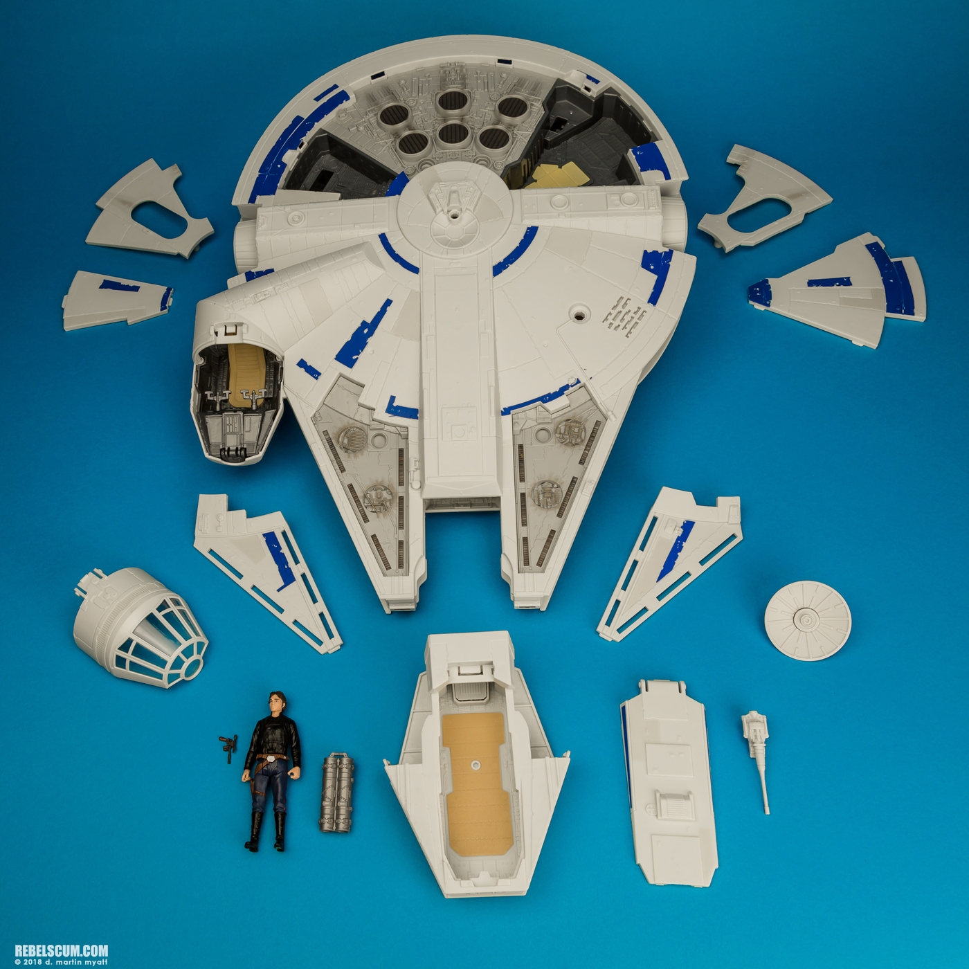 Kessel-Run-Millennium-Falcon-Solo-Star-Wars-Universe-Hasbro-024.jpg
