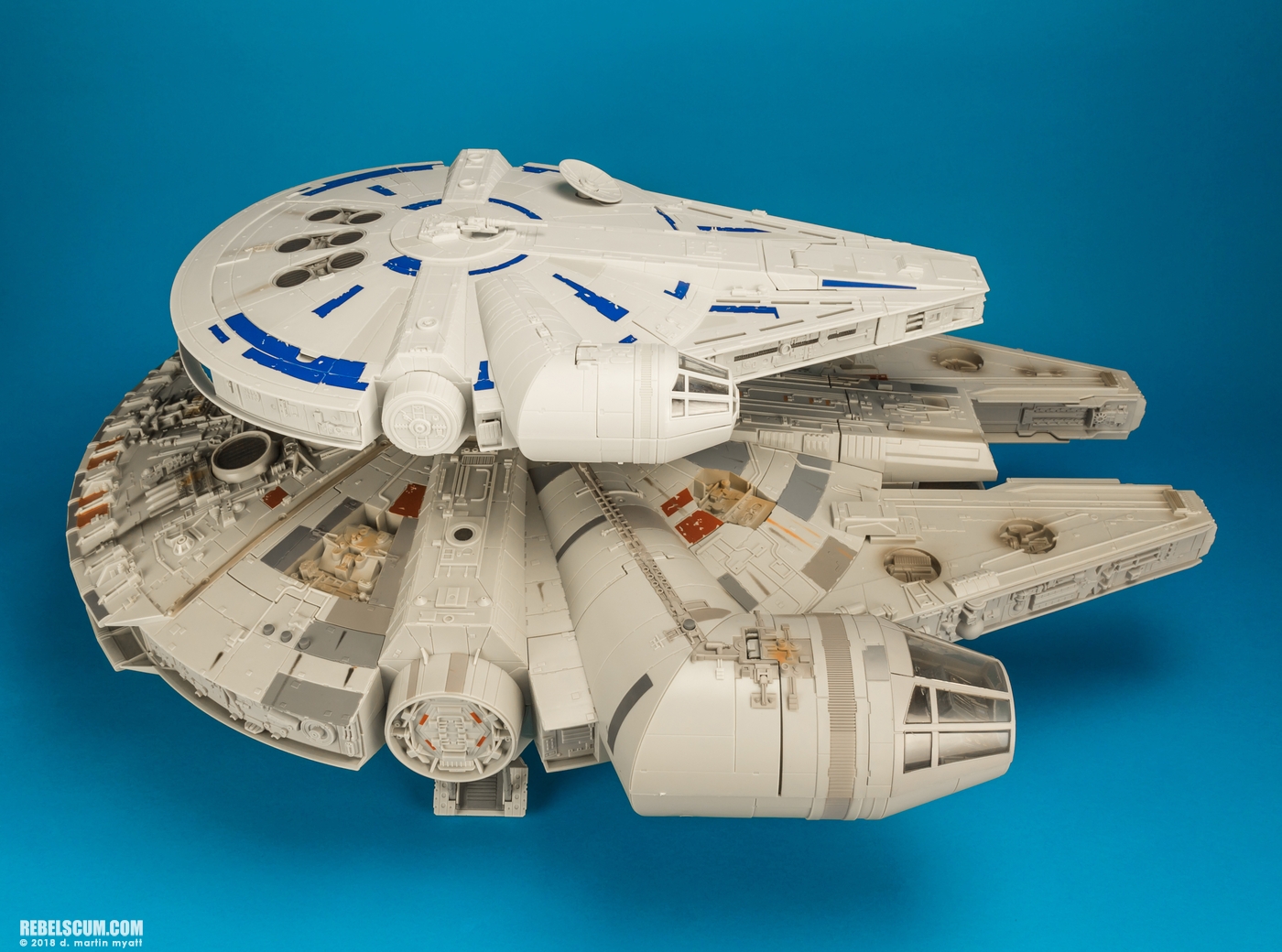 Kessel-Run-Millennium-Falcon-Solo-Star-Wars-Universe-Hasbro-032.jpg