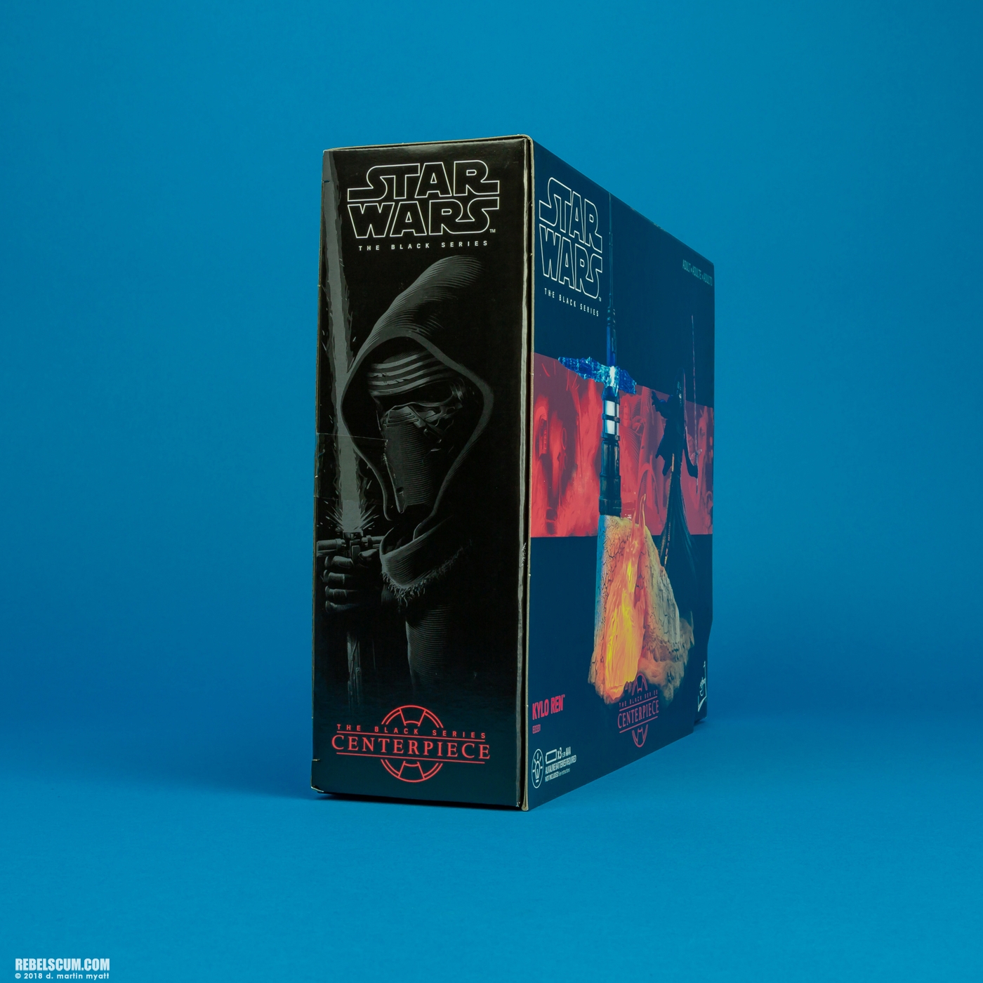 Kylo-Ren-03-Star-Wars-The-Black-Series-Centerpiece-Hasbro-017.jpg