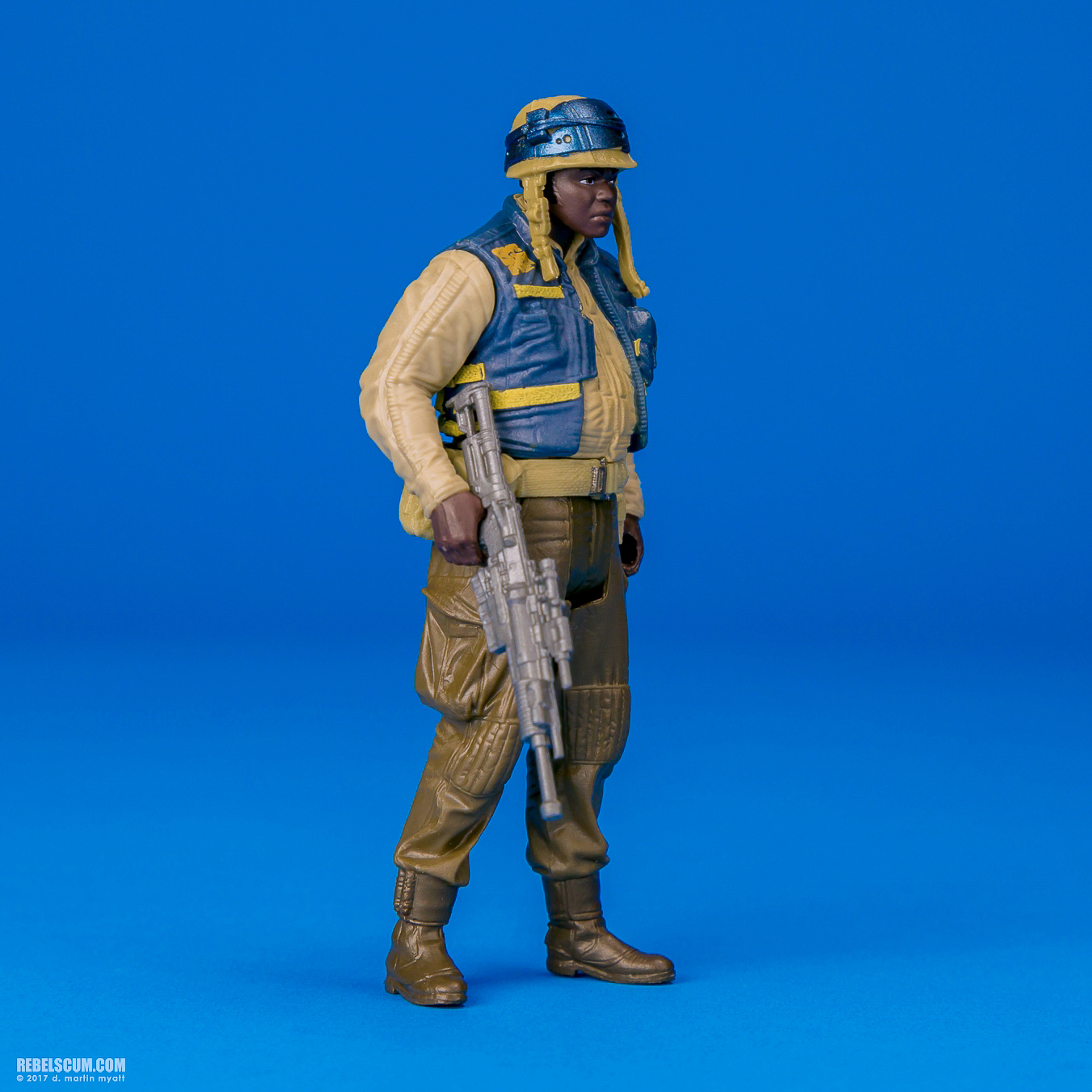 Lieutenant-Sefla-C1975-B7072-Rogue-One-Hasbro-006.jpg