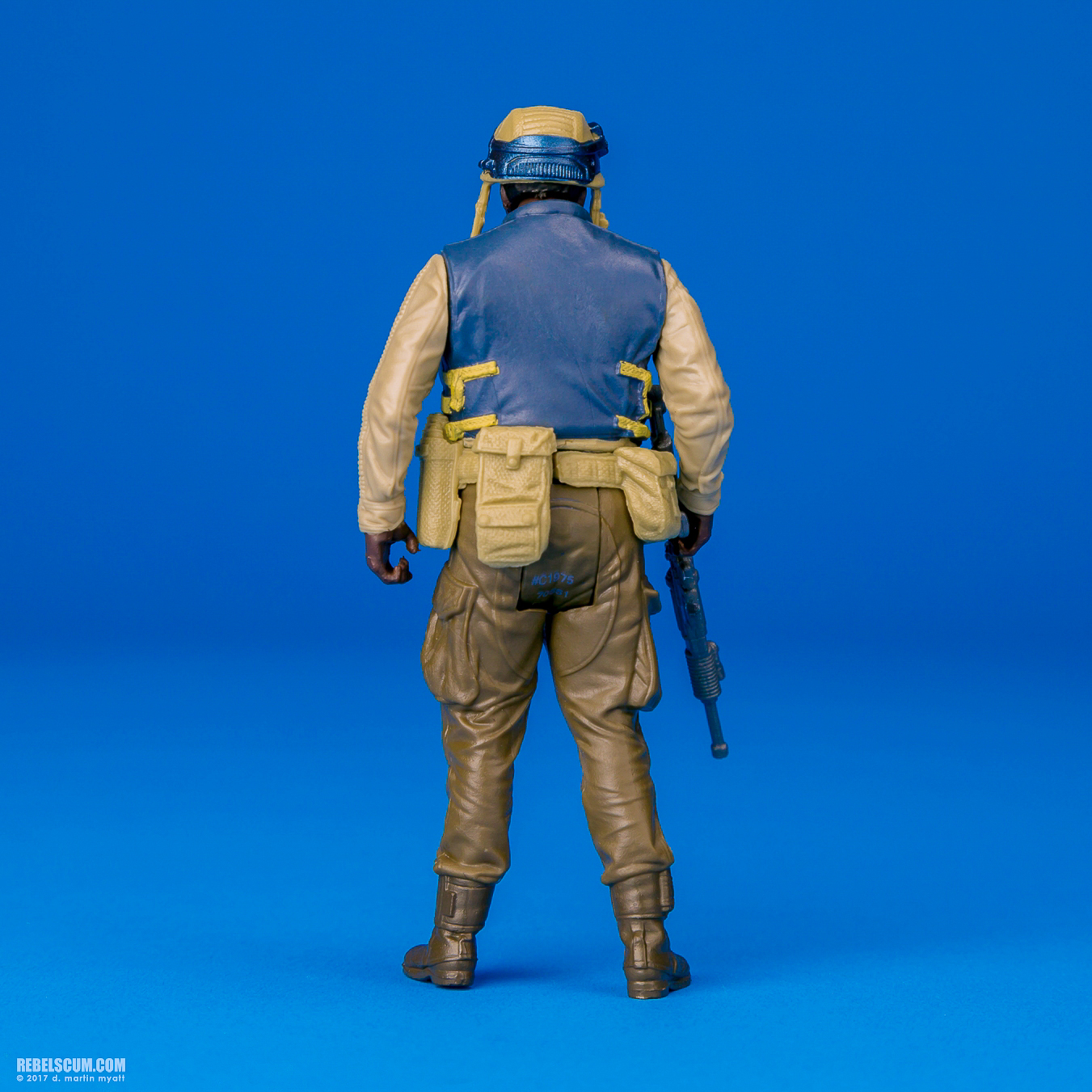 Lieutenant-Sefla-C1975-B7072-Rogue-One-Hasbro-008.jpg