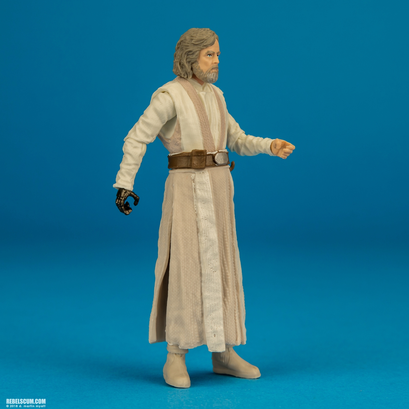 Luke-Skywalker-Jedi-Master-Star-Wars-The-Black-Series-006.jpg