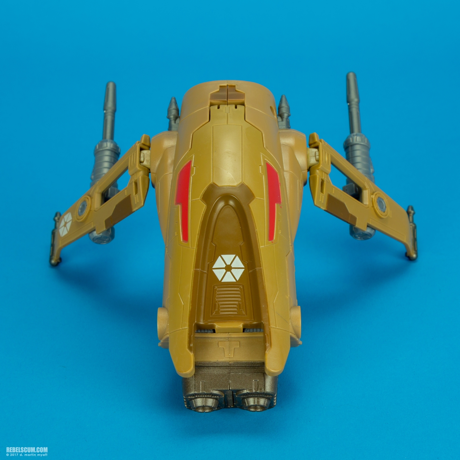 MTT-Droid-Fighter-A0920-A0918-Movie-Heroes-Hasbro-014.jpg