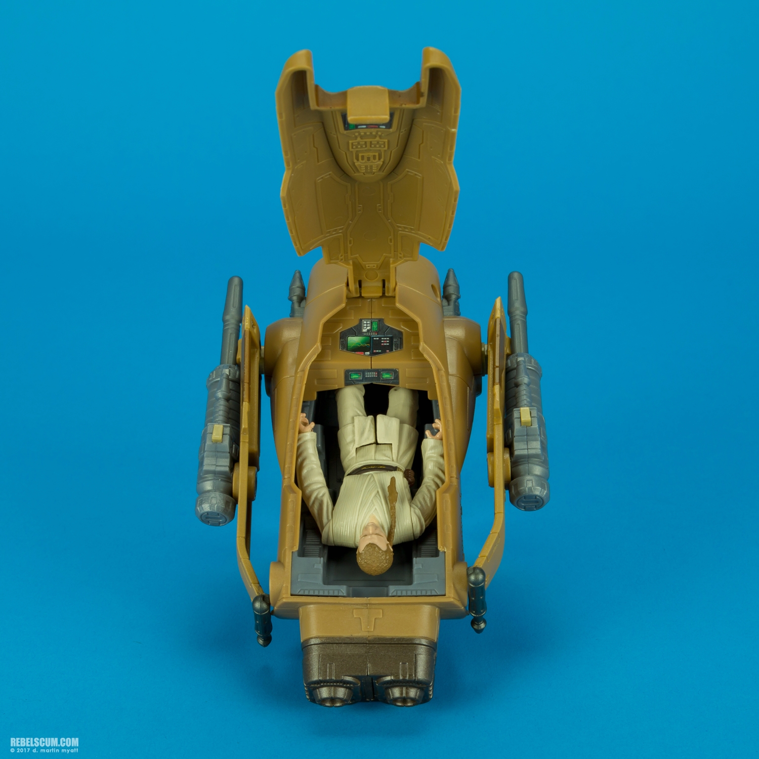 MTT-Droid-Fighter-A0920-A0918-Movie-Heroes-Hasbro-023.jpg