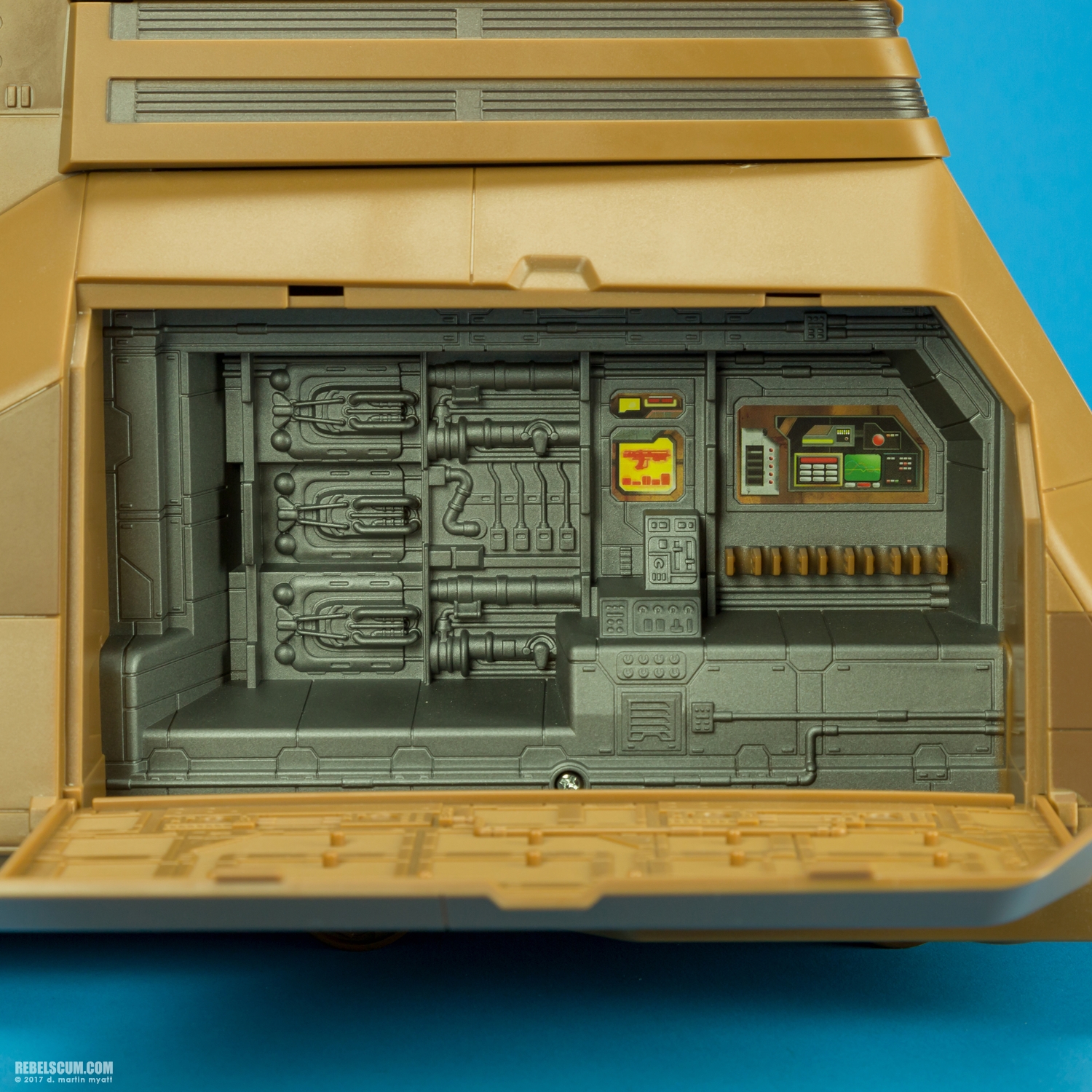 MTT-Multi-Troop-Transport-37905-Movie-Heroes-Hasbro-035.jpg