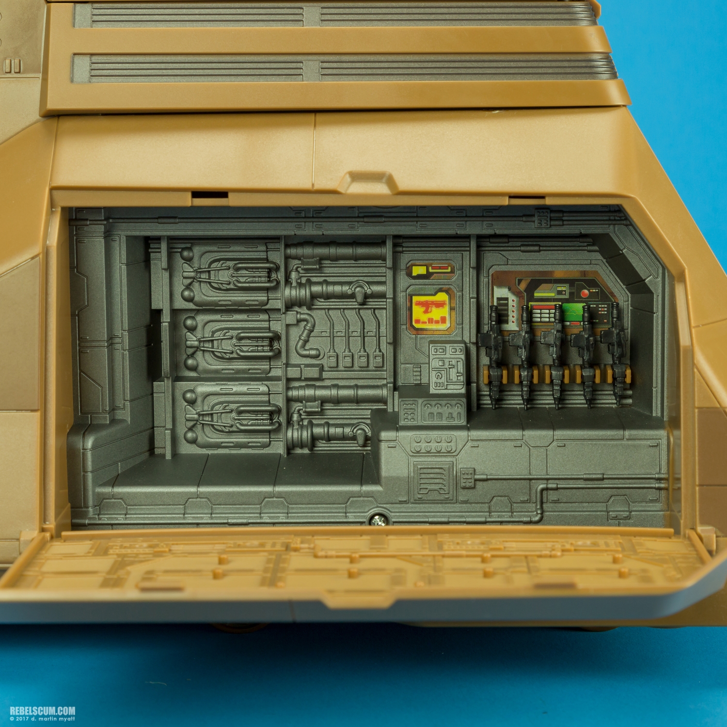 MTT-Multi-Troop-Transport-37905-Movie-Heroes-Hasbro-036.jpg