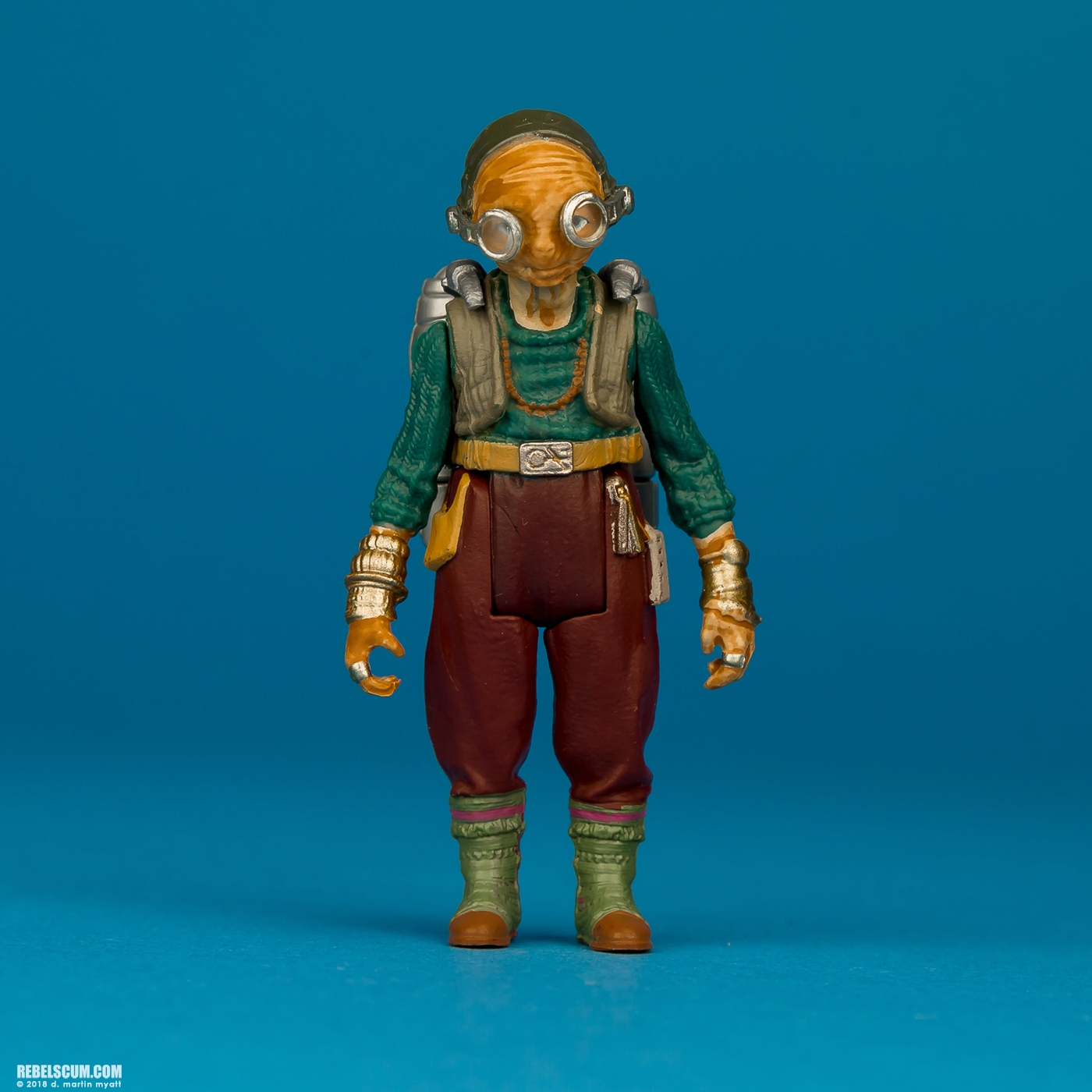 Maz-Kanata-Solo-Star-Wars-Universe-ForceLink-2-Hasbro-001.jpg