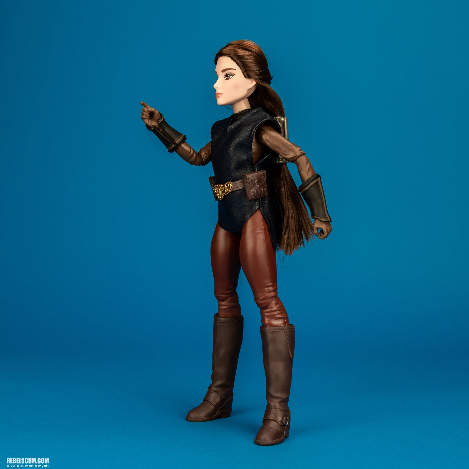 Padme-Amidala-Star-Wars-Forces-Of-Destiny-Adventure-Figure-003.jpg