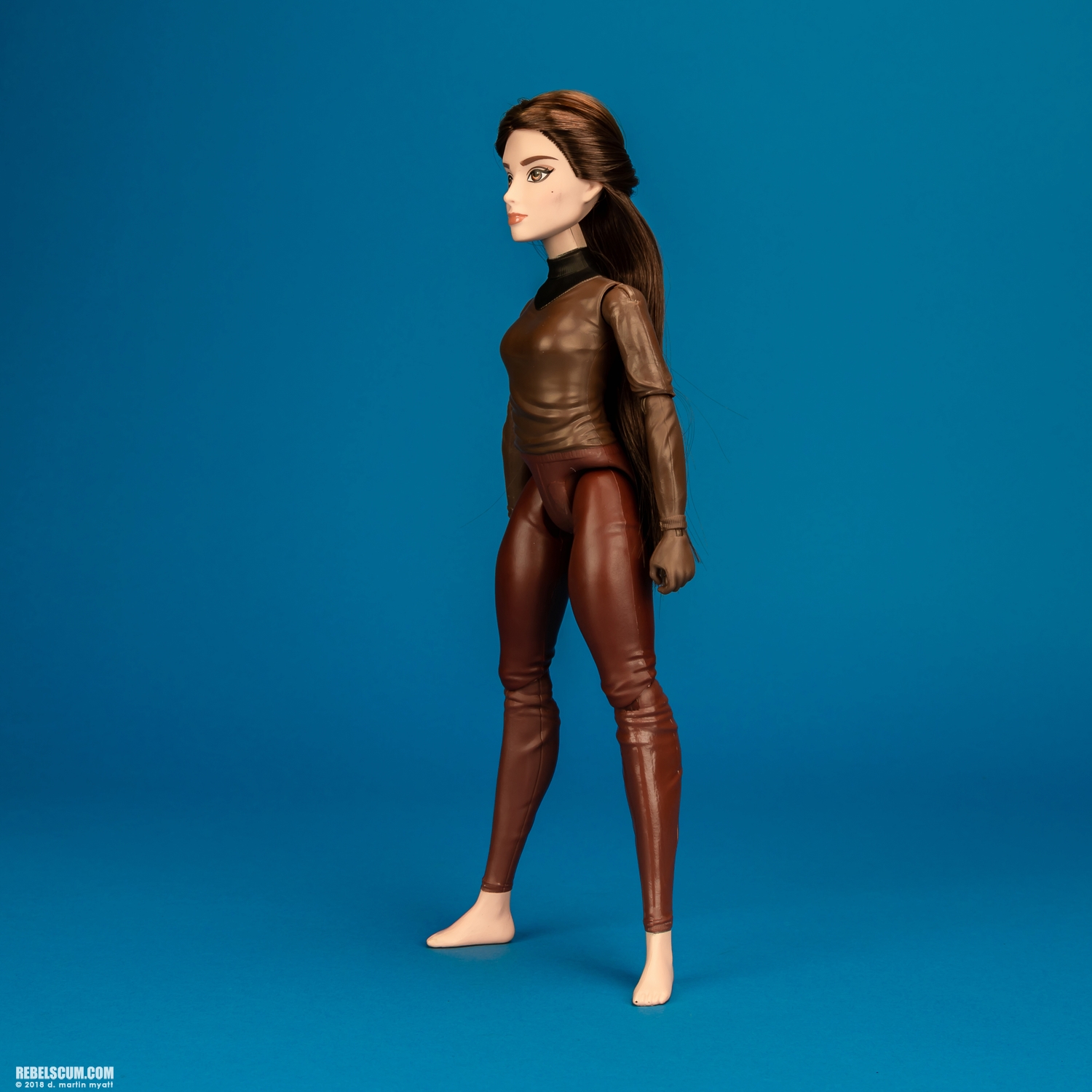 Padme-Amidala-Star-Wars-Forces-Of-Destiny-Adventure-Figure-011.jpg