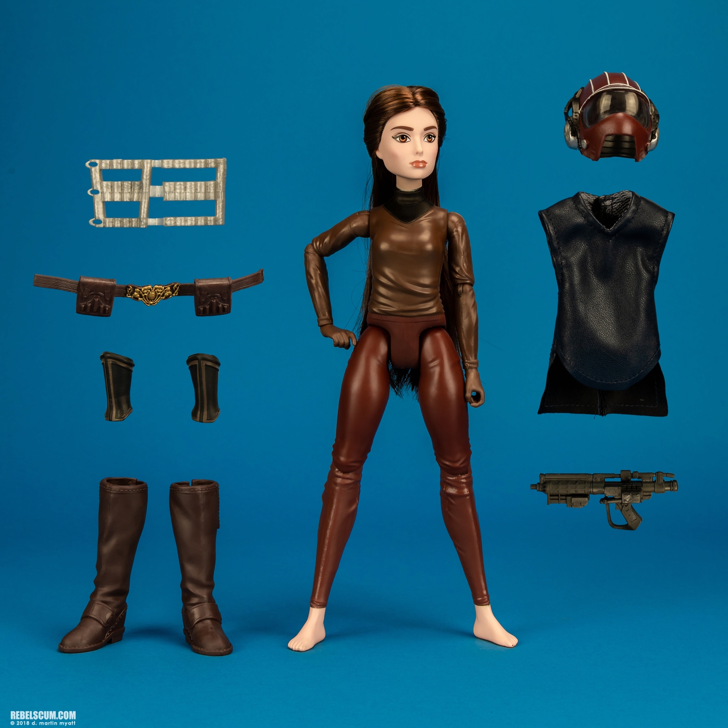 Padme-Amidala-Star-Wars-Forces-Of-Destiny-Adventure-Figure-013.jpg