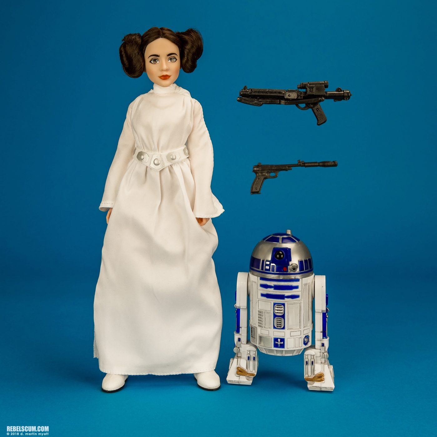 Princess-Leia-Organa-Forces-Of-Destiny-Platinum-Edition-009.jpg