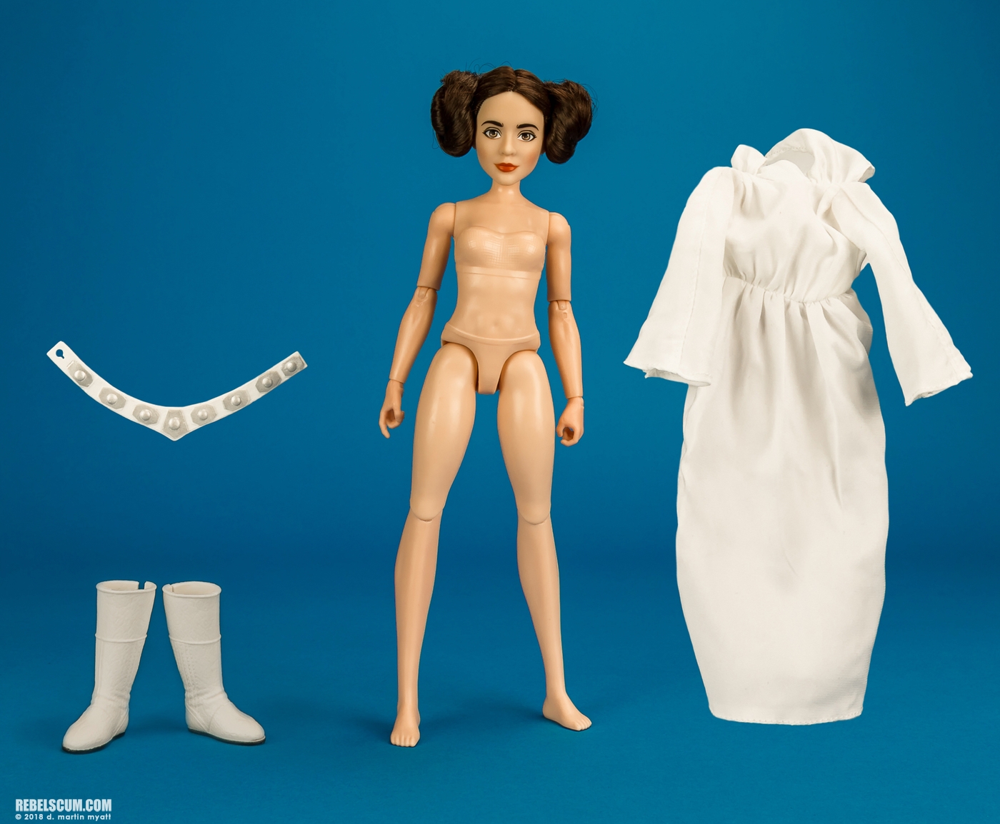 Princess-Leia-Organa-Forces-Of-Destiny-Platinum-Edition-010.jpg