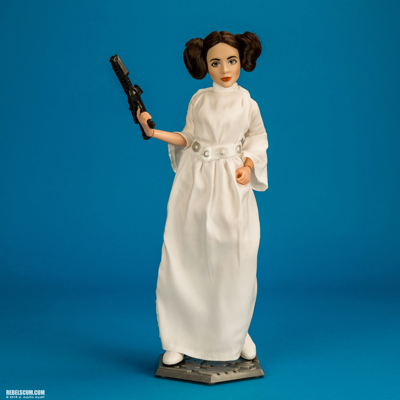 Princess-Leia-Organa-Forces-Of-Destiny-Platinum-Edition-016.jpg