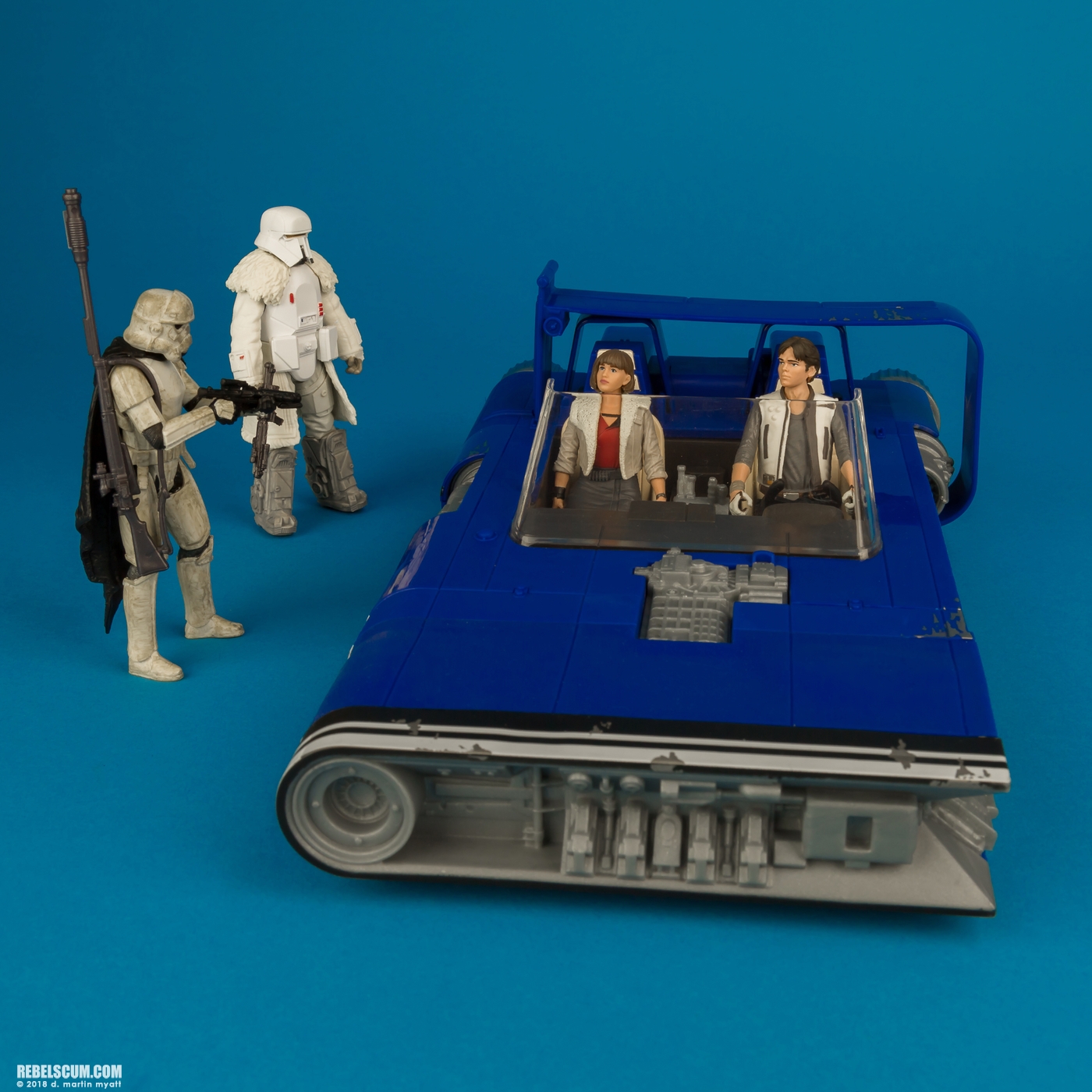 Qira-Corellia-Solo-Star-Wars-Universe-ForceLink-2-Hasbro-009.jpg