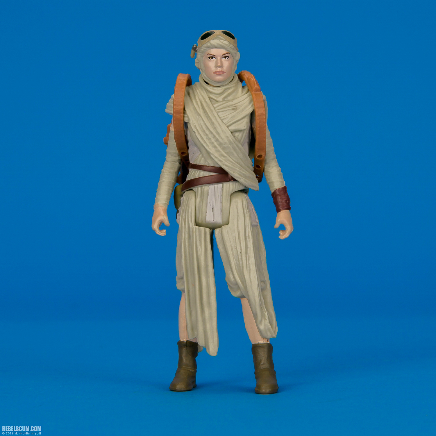 Rey-Jakku-Rogue-One-The-Force-Awakens-Hasbro-B9842-005.jpg